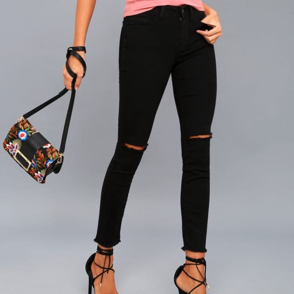 Lulu’s Clara Black Distressed High-Waisted Skinny Jeans